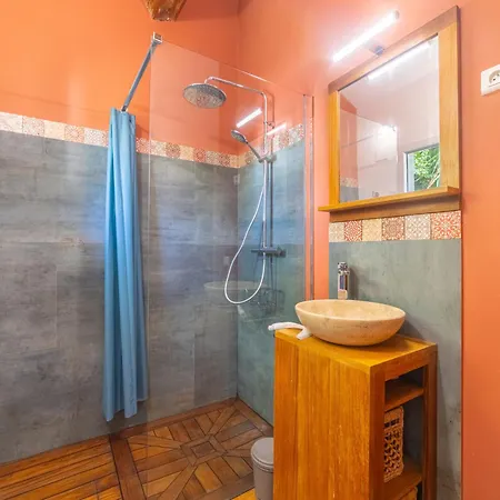 La Maison Du Port By Interhome Casa de Férias Le Brusc