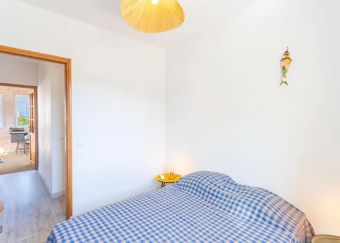 La Maison Du Port By Interhome * Le Brusc