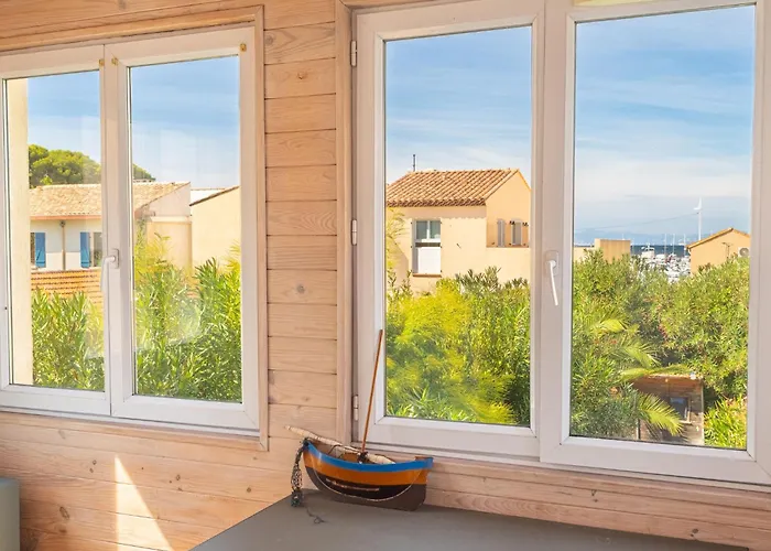 La Maison Du Port By Interhome Le Brusc