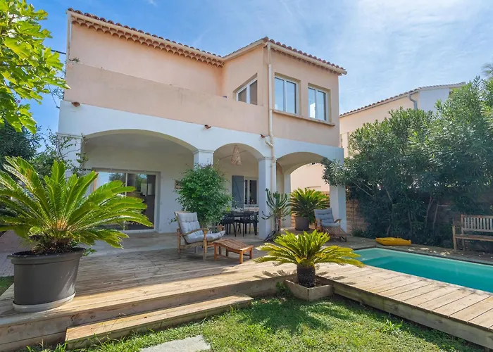 La Maison Du Port By Interhome Le Brusc
