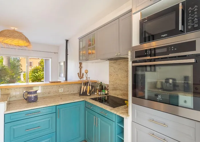 La Maison Du Port By Interhome * Le Brusc